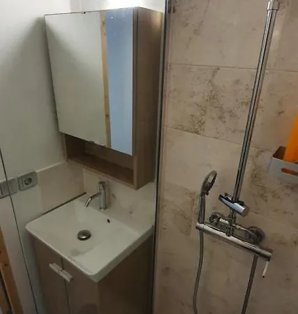 Chambre Privee Dans Appartement Proche Metro