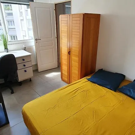 Chambre Privee Dans Appartement Proche Metro